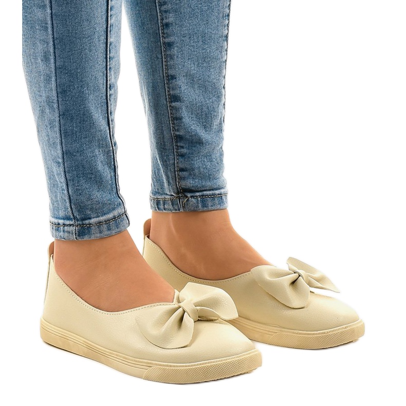 Zapatillas sin cordones beige 8895-3