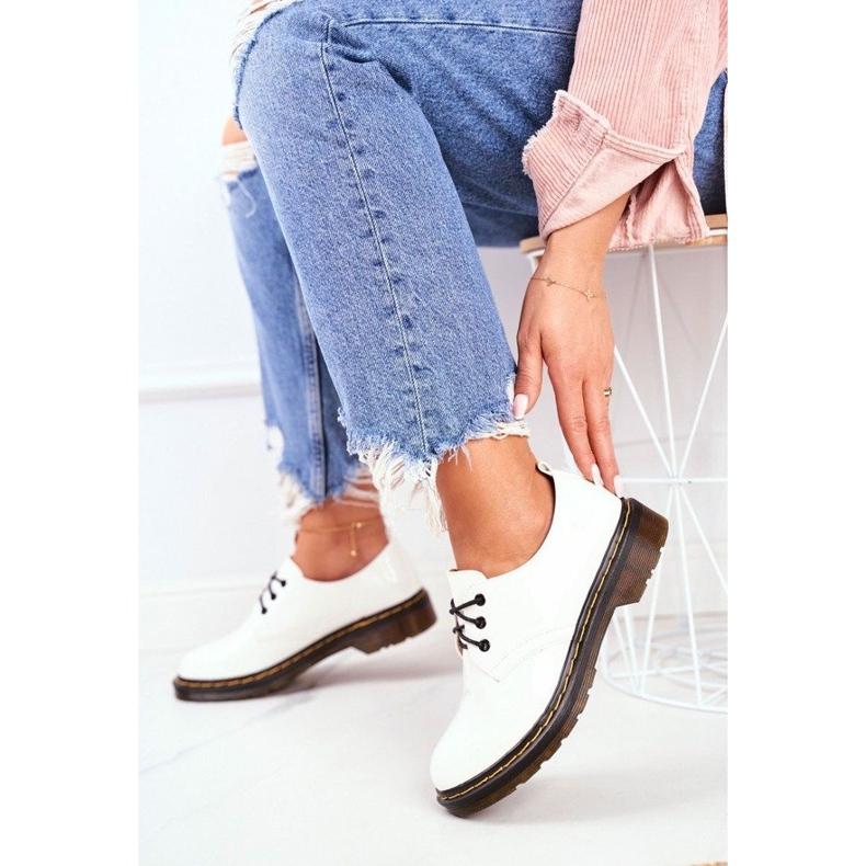 SEA Zapatos de mujer lacados en blanco NC991
