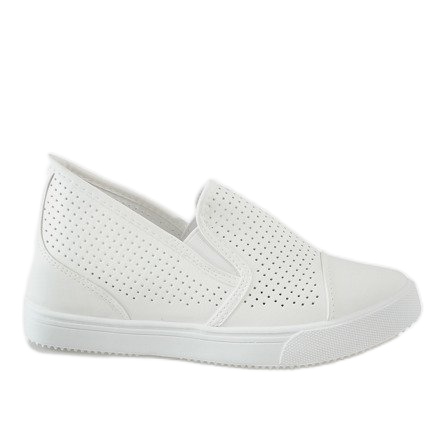 Zapatillas blancas caladas en la cuña DD441-2 blanco Zapatillas blancas caladas en la cuña DD441-2 blanco
