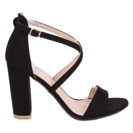 Sandalias negras en el poste GG-88P Negro