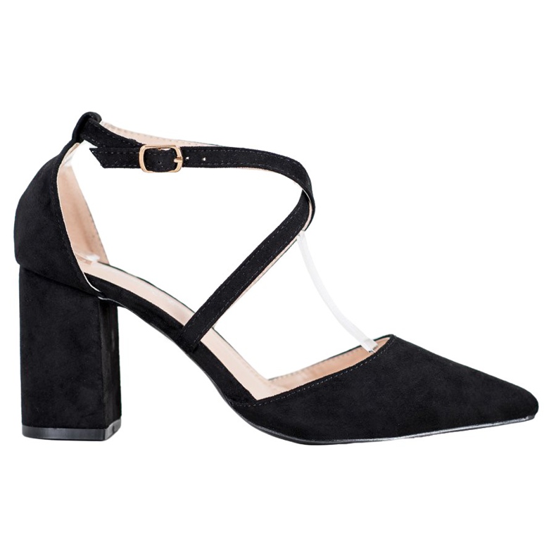 Diamantique Bombas en un pilar negro