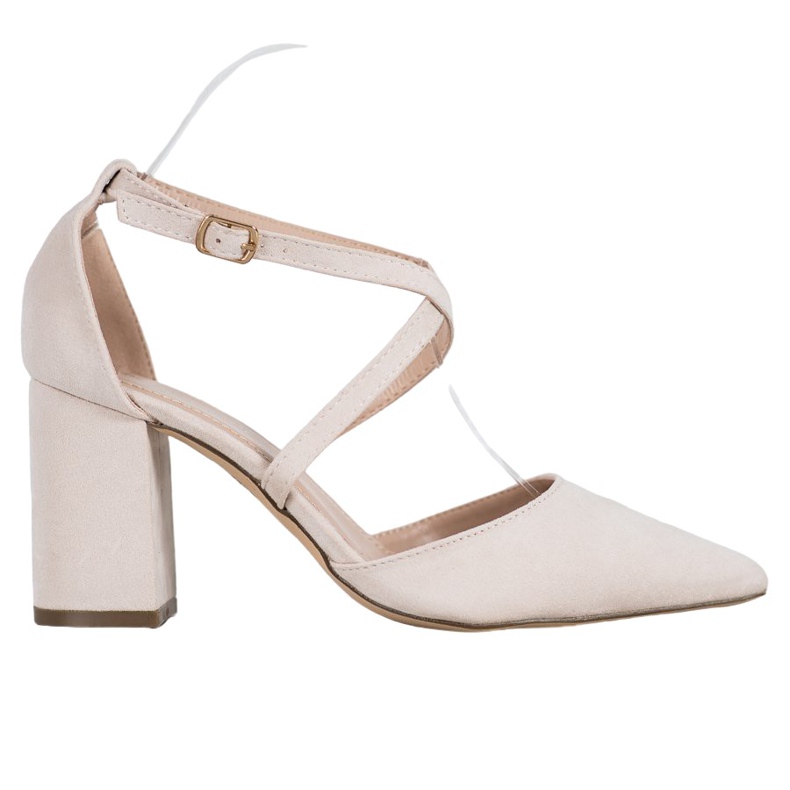 Diamantique Bombas en un pilar marrón Diamantique Bombas en un pilar marrón