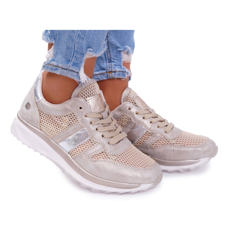 Calzado Deportivo Mujer Malla Transpirable XTI-49009 Golden Airy dorado