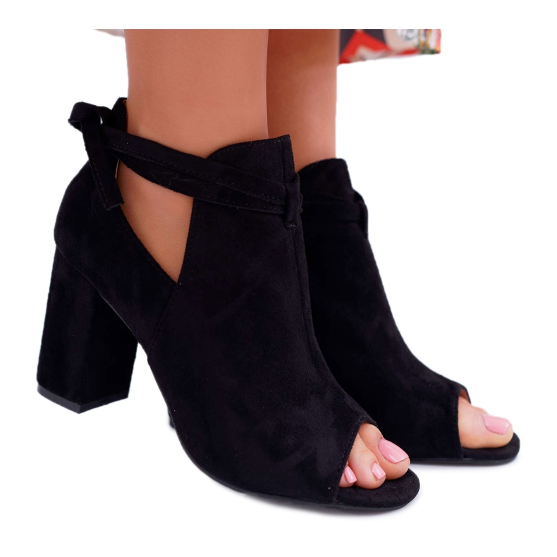 Vinceza Botines negros Sandalias en una barra Dedos abiertos Grises Vinceza Botines negros Sandalias en una barra Dedos abiertos Grises