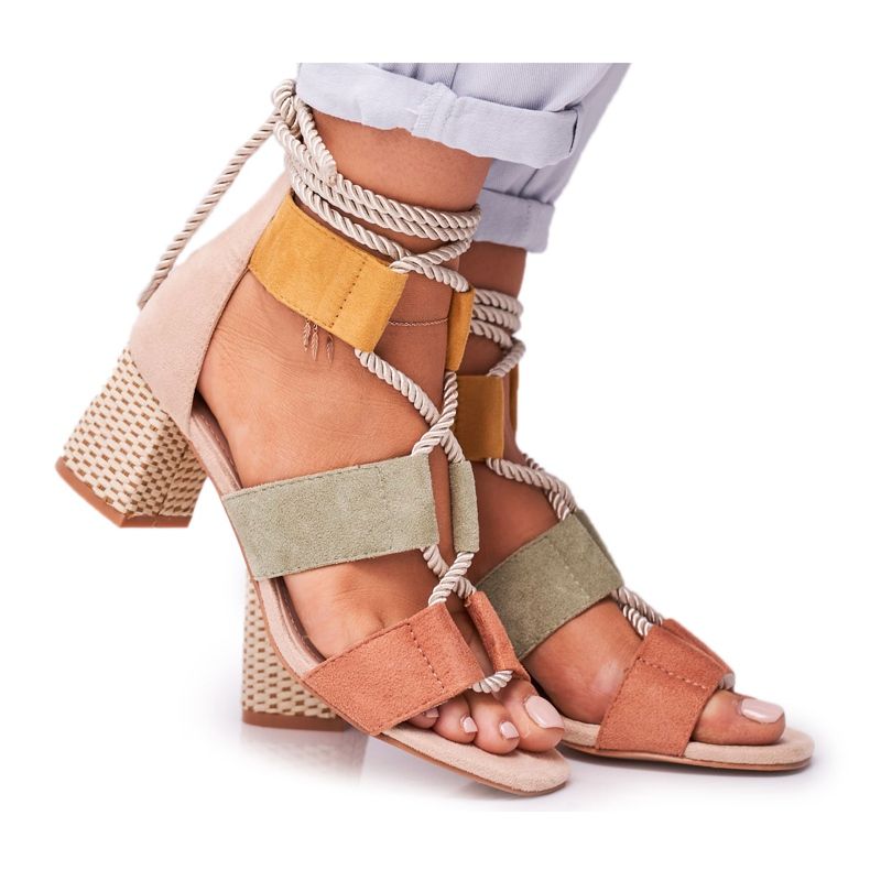 Bellucci Sandalias de mujer en un tacón de gamuza colorida Beckie marrón multicolor