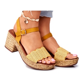 EVE Sandalias amarillas de mujer Fobi con tacón alto amarillo