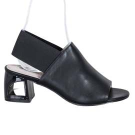 Goodin Zapatos sin cordones en un poste negro