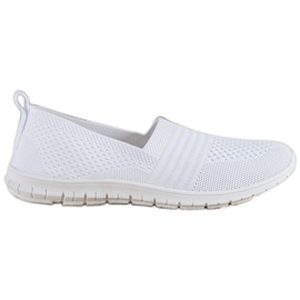 SHELOVET Slipons cómodos calados blanco
