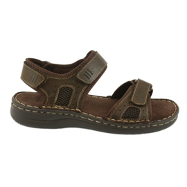 Cómodas sandalias deportivas de cuero American Club CY13 / 20 marrón