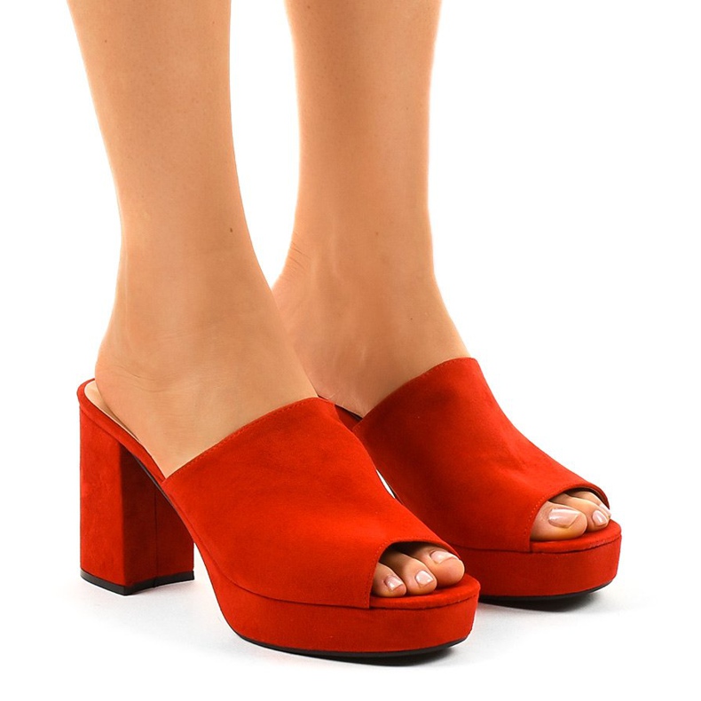 Tacones de ante rojo 9R17