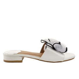 Zapatillas blancas con lazo en el talón XH1021 blanco