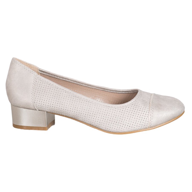 Goodin Bombas caladas sobre un pilar dorado Goodin Bombas caladas sobre un pilar dorado