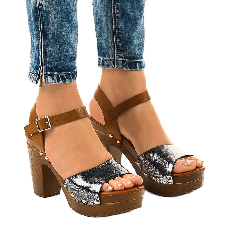 Sandalias negras de tacón 150-615 negro