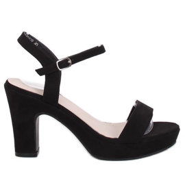 Sandalias negras en el poste NS032P Negro