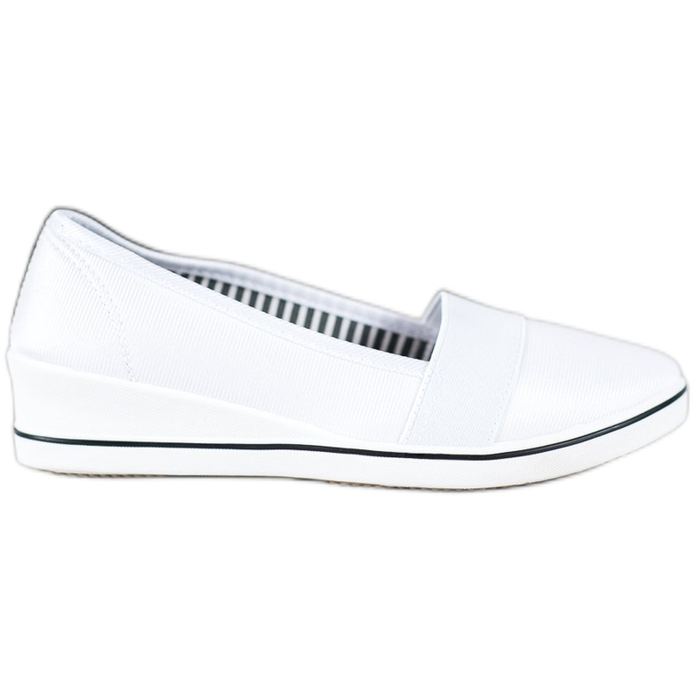 Renda Slipons blancos en una cuña Renda Slipons blancos en una cuña