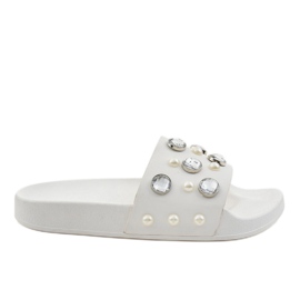 Pantuflas blancas con perlas H-6567 blanco