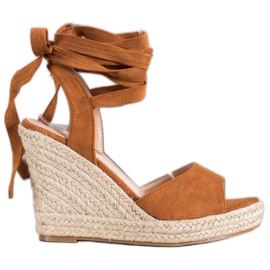 Yes Mile Sandalias de cuña atadas marrón