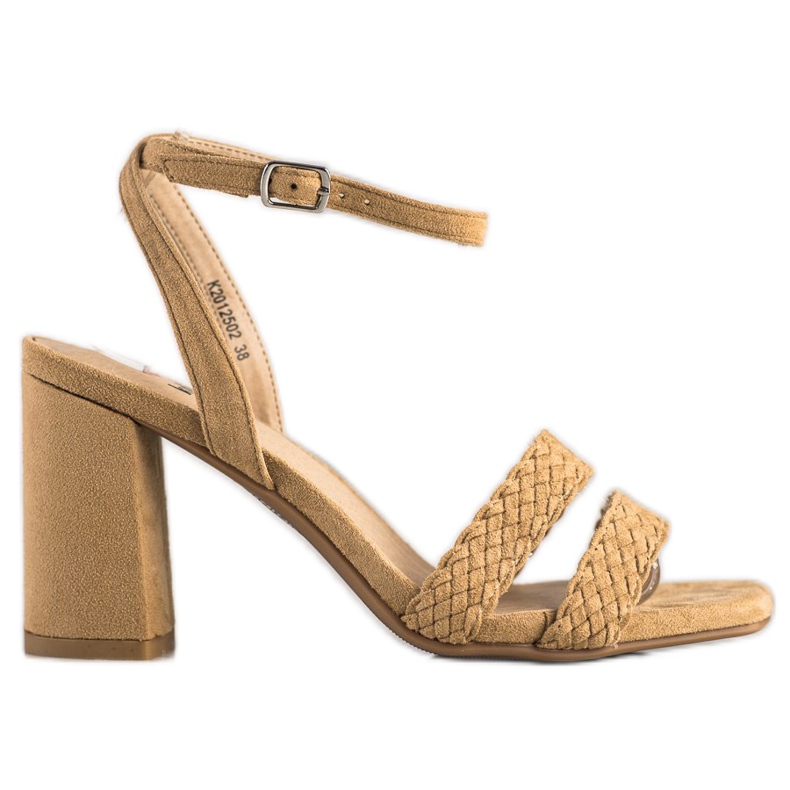 Kylie Sandalias de gamuza en una barra beige