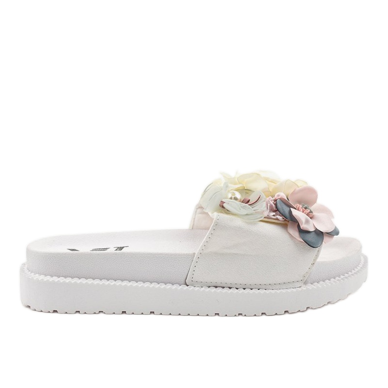 Pantuflas blancas PT-109 con flores blanco Pantuflas blancas PT-109 con flores blanco