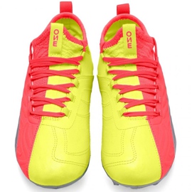 Botas de fútbol Puma One Jr 20.3 Osg Fg Ag 105972 01 rojo naranjas y rojos