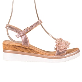 Mannika Cuñas elegantes con adornos. rosado