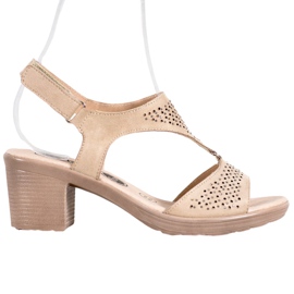 SHELOVET Cómodas sandalias de velcro marrón