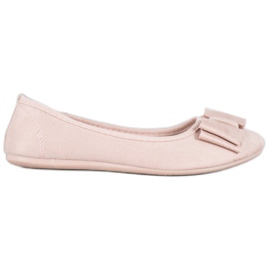 Bona Bailarina elegante con un lazo rosa