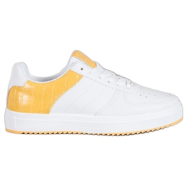 SHELOVET Zapatos con estilo en la plataforma blanco