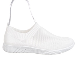 SHELOVET Slipons cómodos calados blanco
