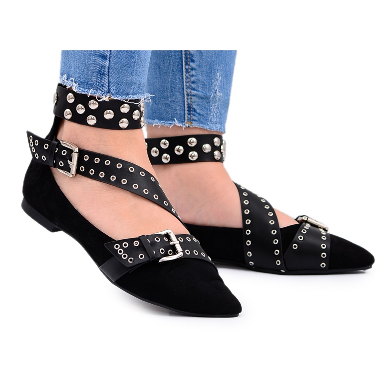 Correas de bailarina negras con remaches en Spitz Esteria de Lu Boo negro