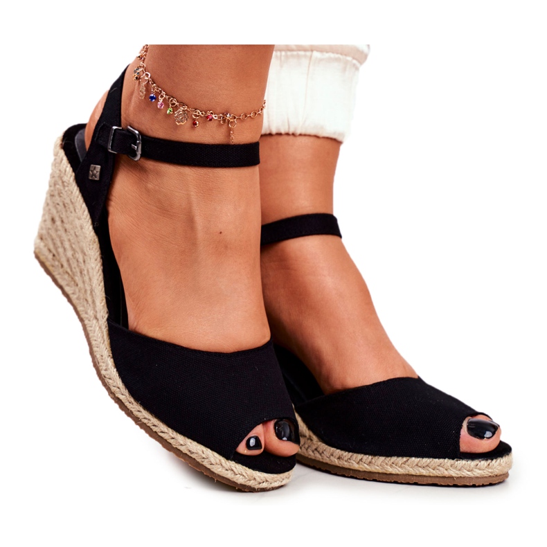 Sandalias de mujer con cuña trenzada Big Star Black DD274A209 negro