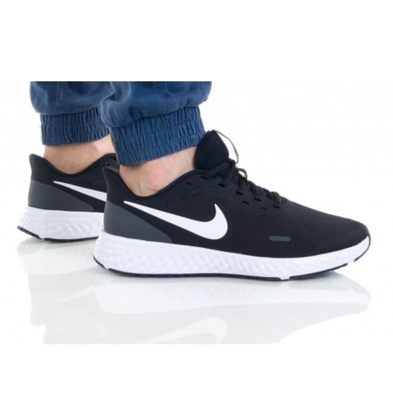 Zapatilla Nike Revoution 5 4E M BQ6714-003 blanco negro