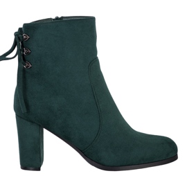 Botas atadas en el poste VINCEZA verde
