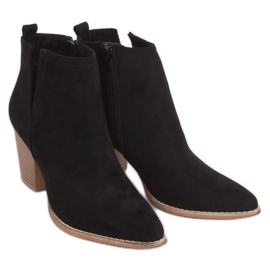 Botas de tacón con puntera en negro almendra M397 Black
