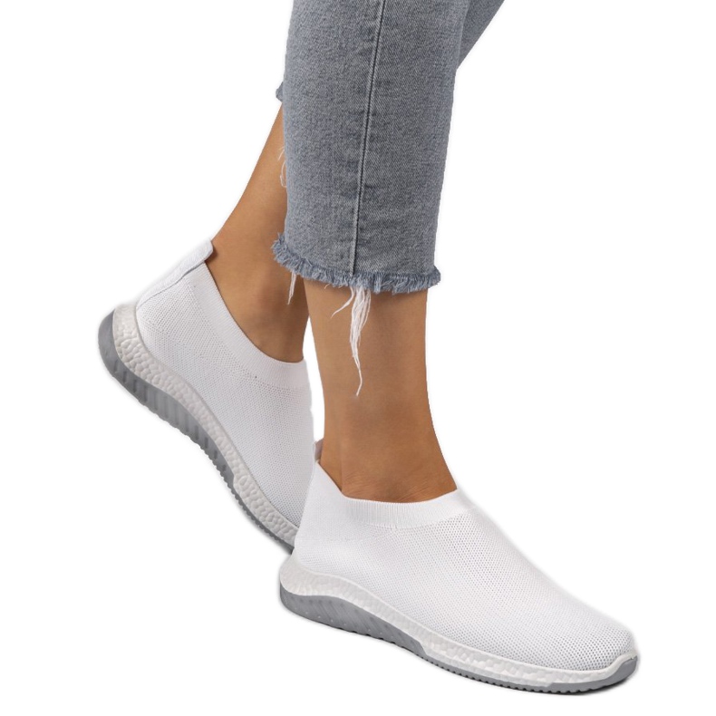 Zapatillas deportivas blancas sin cordones KK-211 blanco