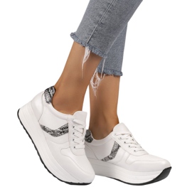 Calzado deportivo blanco, zapatillas BK-20