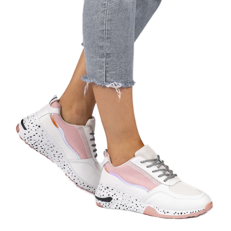 Deportivas blancas con inserciones rosas C-3151 blanco rosado