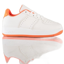 SHELOVET Zapatillas en la plataforma blanco