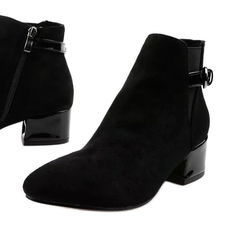 Botas negras con un pequeño poste de Brizaris negro Botas negras con un pequeño poste de Brizaris negro