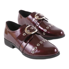 Zapatos lacados en rojo con hebilla C18-6263-2