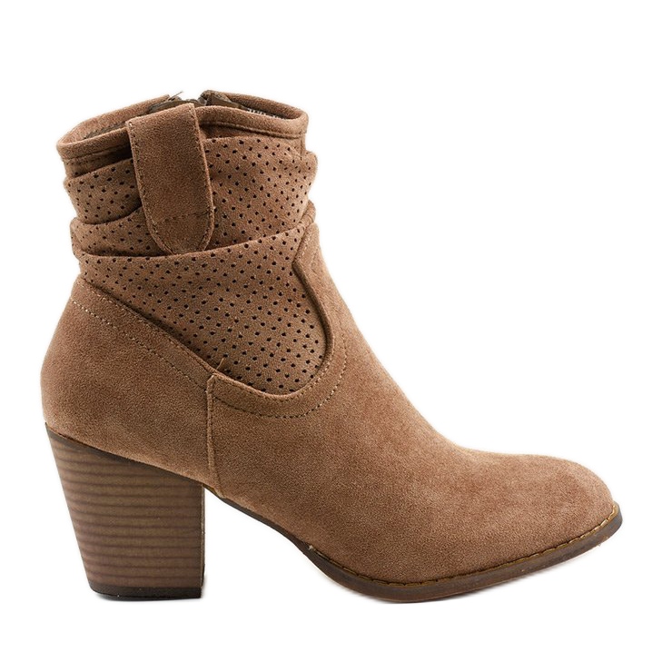 Botines de ante caqui en el poste Delalise Botines de ante caqui en el poste Delalise