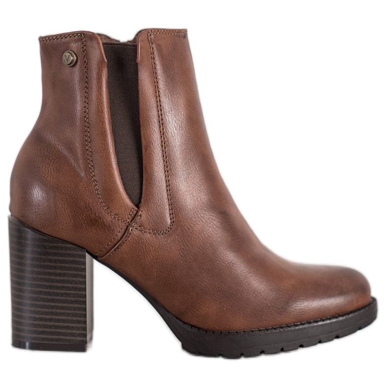 Weide Botas cómodas en un poste marrón