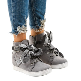 Zapatillas de ante grises con hebilla Haiphaia