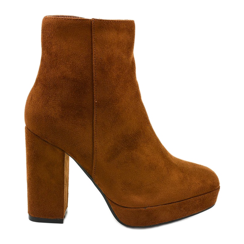 Botines de ante marrón en el poste de Skye Botines de ante marrón en el poste de Skye