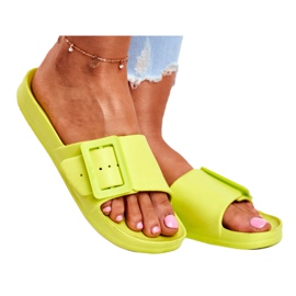 Zapatillas de mujer Big Star con hebilla verde FF274A390