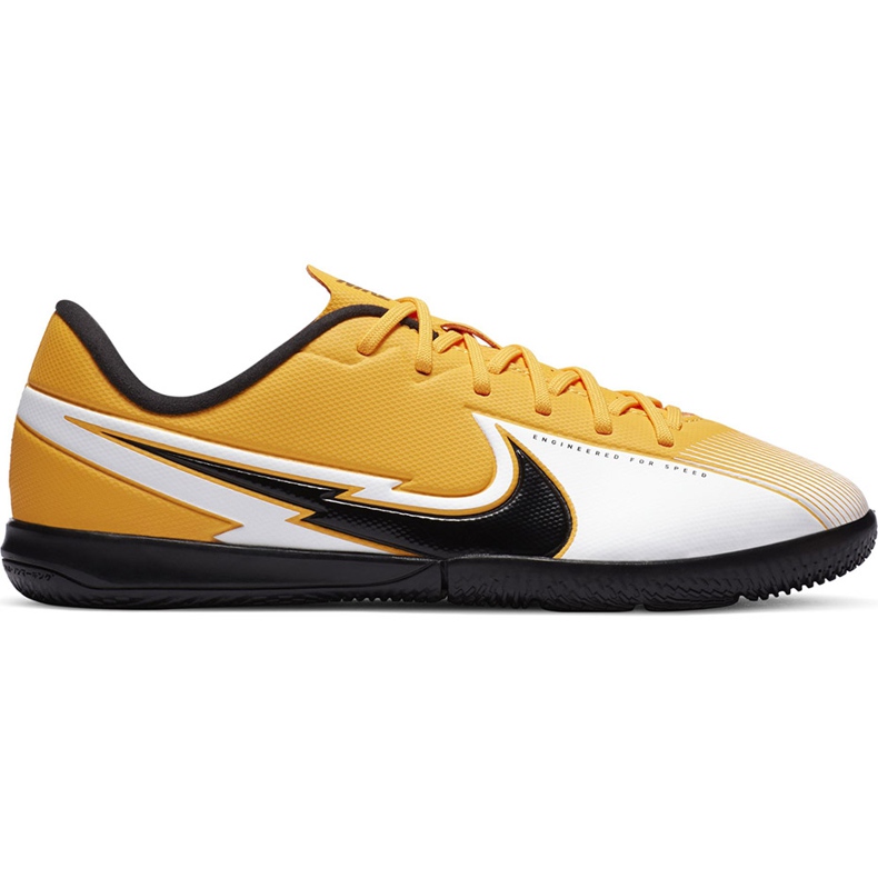 Calzado de fútbol Nike Mercurial Vapor 13 Academy Ic Junior AT8137 801 naranja amarillo