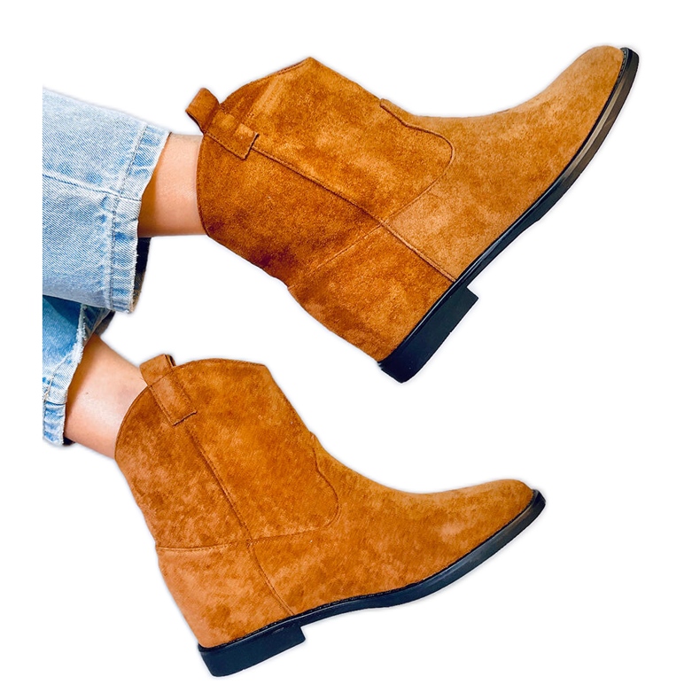 Botas de vaquero en una cuña camel oculta J936 Camel marrón