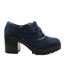 Botines azul marino atados a un bloque Clearfall