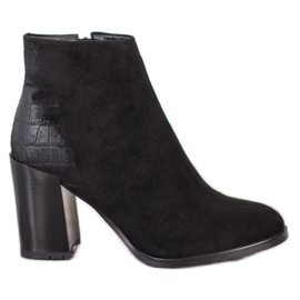Goodin Botas calientes en el poste negro