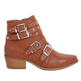 Botas con tachuelas camel CK568 Marrón